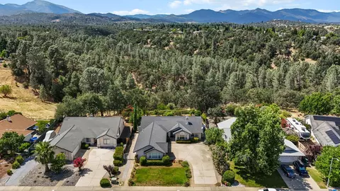 View/Area - 2668 Dawnridge Dr, Redding, CA 96001 photo 3 of 5