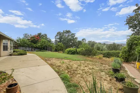 Exterior - 2668 Dawnridge Dr, Redding, CA 96001 photo 10 of 15