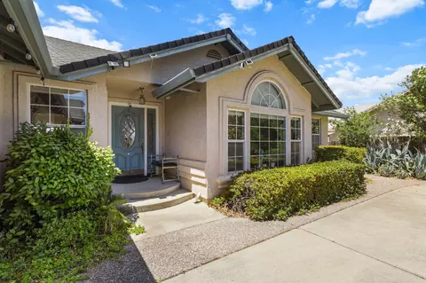 Exterior - 2668 Dawnridge Dr, Redding, CA 96001 photo 3 of 15