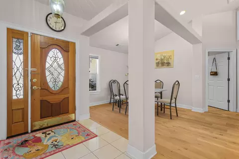 Entry Way - 2668 Dawnridge Dr, Redding, CA 96001 photo 1 of 2