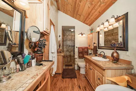 Bath - 320 Airport Rd, Trinity Center, CA 96091 photo 2 of 7
