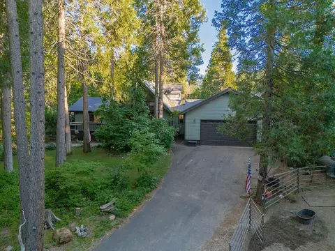 Exterior - 320 Airport Rd, Trinity Center, CA 96091 photo 11 of 23