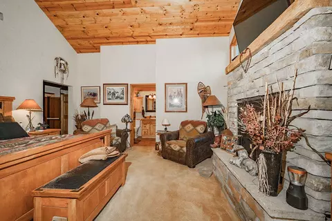Bedroom - 320 Airport Rd, Trinity Center, CA 96091 photo 4 of 7