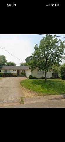 2379 Hawn Ave, Redding, CA 96002