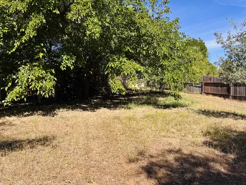 Exterior - 1026 Moss Creek Rd, Redding, CA 96003 photo 19 of 20