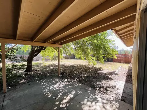 Exterior - 1026 Moss Creek Rd, Redding, CA 96003 photo 4 of 20