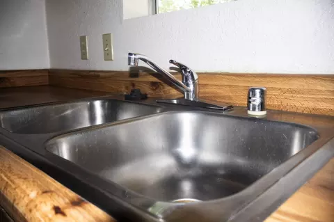 Kitchen - 1026 Moss Creek Rd, Redding, CA 96003 photo 4 of 5