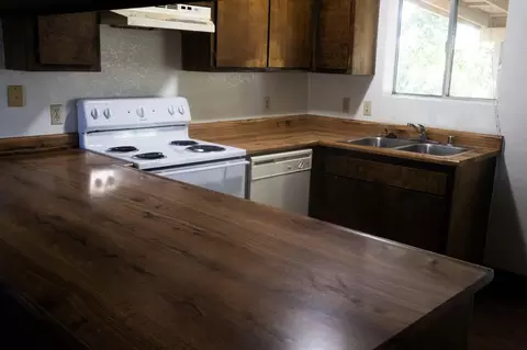 Kitchen - 1026 Moss Creek Rd, Redding, CA 96003 photo 2 of 5