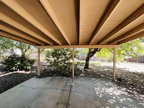 Exterior - 1026 Moss Creek Rd, Redding, CA 96003 photo 6 of 20