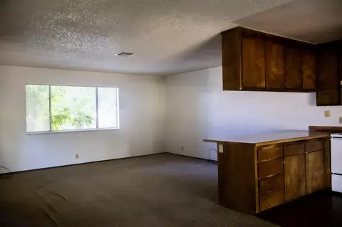 Living - 1026 Moss Creek Rd, Redding, CA 96003 photo 2 of 4