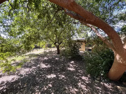 Exterior - 1026 Moss Creek Rd, Redding, CA 96003 photo 9 of 20
