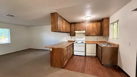 Kitchen - 1026 Moss Creek Rd, Redding, CA 96003 photo 1 of 5