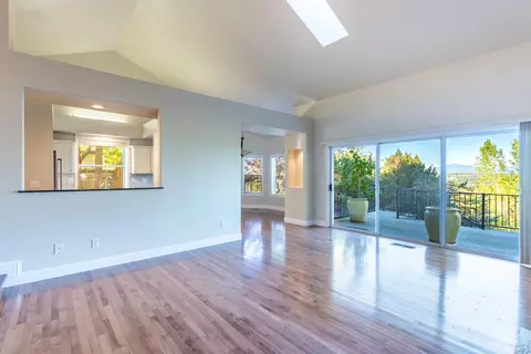3126 Riesling Path, Redding, CA 96001 photo 5
