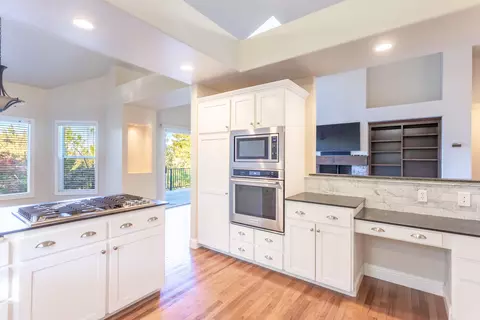 3126 Riesling Path, Redding, CA 96001 photo 8