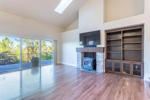 3126 Riesling Path, Redding, CA 96001 photo 4