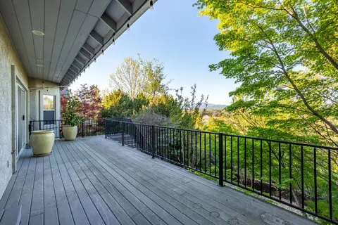3126 Riesling Path, Redding, CA 96001 photo 23