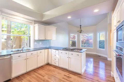 3126 Riesling Path, Redding, CA 96001 photo 9