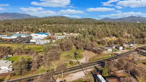 3550 Oasis Rd, Redding, CA 96003 photo 4