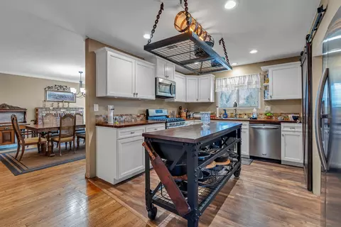 2010 Athens Ave, Redding, CA 96001 photo 7