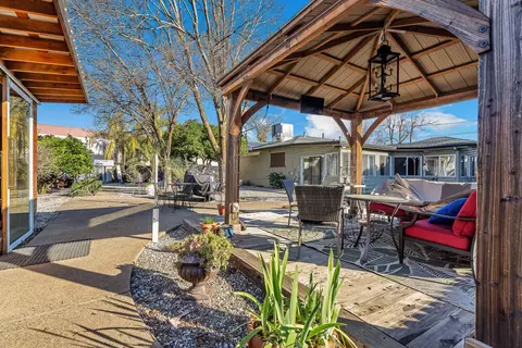 2010 Athens Ave, Redding, CA 96001 photo 24