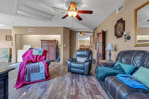 2010 Athens Ave, Redding, CA 96001 photo 11