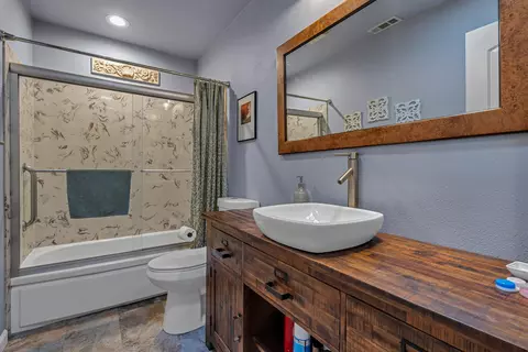 2010 Athens Ave, Redding, CA 96001 photo 14