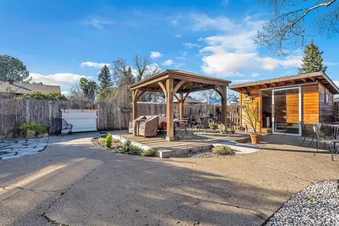 2010 Athens Ave, Redding, CA 96001 photo 23