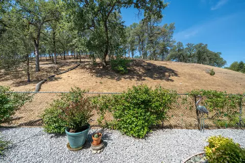 Exterior - 302 Mammoth Path, Redding, CA 96003 photo 7 of 15