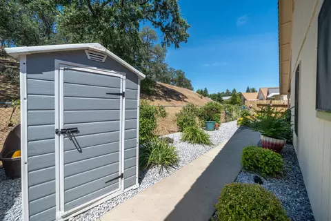 Exterior - 302 Mammoth Path, Redding, CA 96003 photo 9 of 15