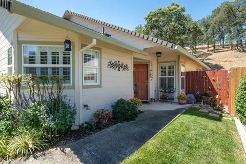 Exterior - 302 Mammoth Path, Redding, CA 96003 photo 3 of 15