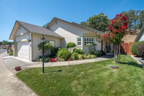 Exterior - 302 Mammoth Path, Redding, CA 96003 photo 2 of 15