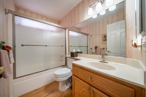 Bath - 302 Mammoth Path, Redding, CA 96003 photo 2 of 2