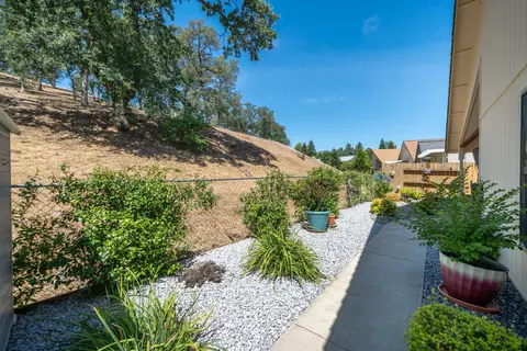 Exterior - 302 Mammoth Path, Redding, CA 96003 photo 8 of 15