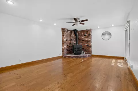 Living - 20019 Vernita Dr, Redding, CA 96003 photo 4 of 5