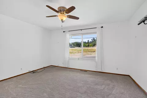 Bedroom - 20019 Vernita Dr, Redding, CA 96003 photo 1 of 6