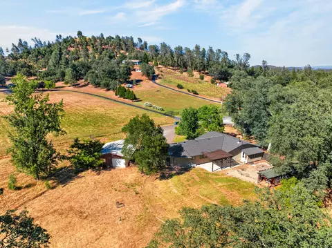 View/Area - 20019 Vernita Dr, Redding, CA 96003 photo 4 of 7