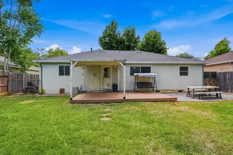 2425 Beverly Dr, Redding, CA 96002 photo 26