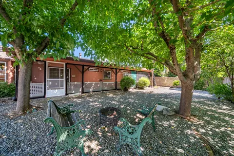 Exterior - 1075 Goodview Way, Redding, CA 96003 photo 6 of 18