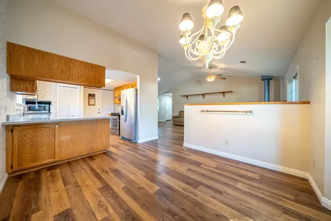 Dining - 1075 Goodview Way, Redding, CA 96003 photo 1 of 1