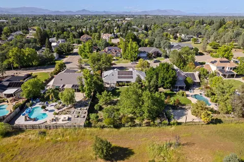 View/Area - 2945 Forest Hills Dr, Redding, CA 96002 photo 7 of 8