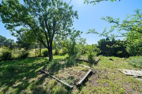 Exterior - 2945 Forest Hills Dr, Redding, CA 96002 photo 13 of 21