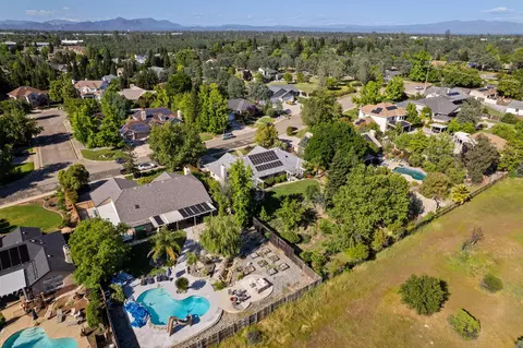 View/Area - 2945 Forest Hills Dr, Redding, CA 96002 photo 6 of 8