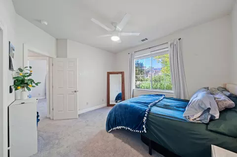 Bedroom - 2945 Forest Hills Dr, Redding, CA 96002 photo 8 of 8