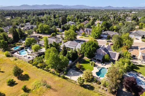 View/Area - 2945 Forest Hills Dr, Redding, CA 96002 photo 8 of 8
