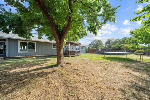 Exterior - 1070 Dara Ct, Redding, CA 96003 photo 9 of 12