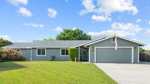 Exterior - 1070 Dara Ct, Redding, CA 96003 photo 2 of 12