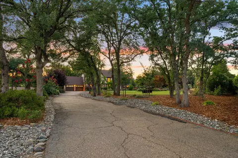 Exterior - 2990 Forest Hills Dr, Redding, CA 96002 photo 16 of 20