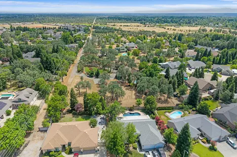 View/Area - 2990 Forest Hills Dr, Redding, CA 96002 photo 7 of 9