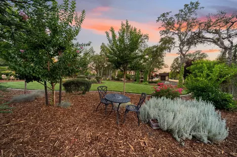 Exterior - 2990 Forest Hills Dr, Redding, CA 96002 photo 14 of 20