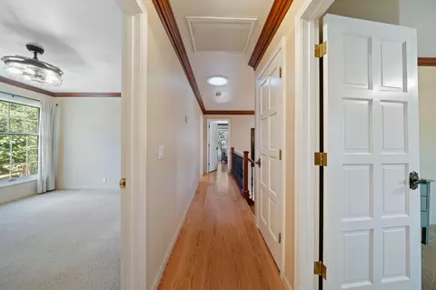 Entry Way - 2990 Forest Hills Dr, Redding, CA 96002 photo 9 of 10